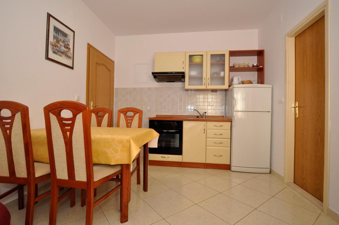 Apartamento Vila Ana Mirela Slatine Exterior foto